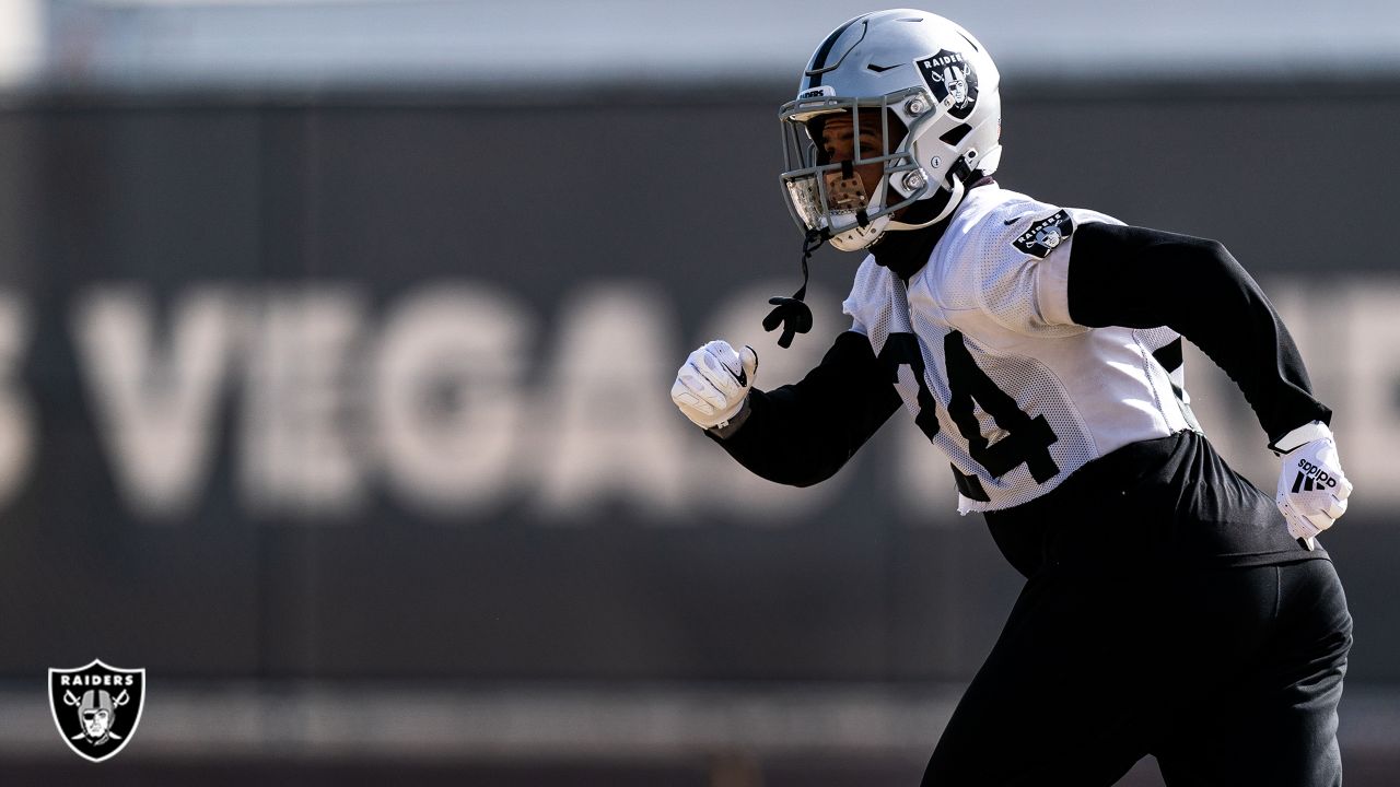 Las Vegas Raiders - Johnathan Abram is honoring those who came before him  on his gameday cleats.