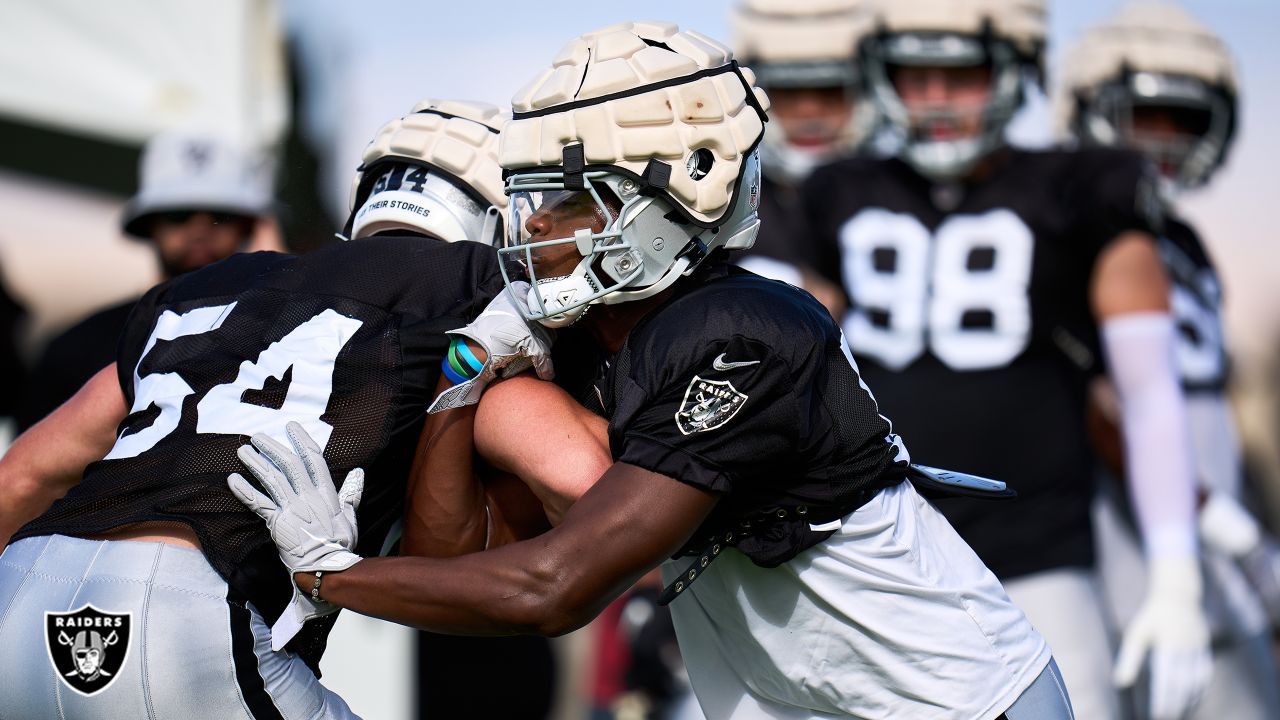 Maxx Crosby gets physical in Raiders' spirited first practice of training  camp in pads - The Athletic