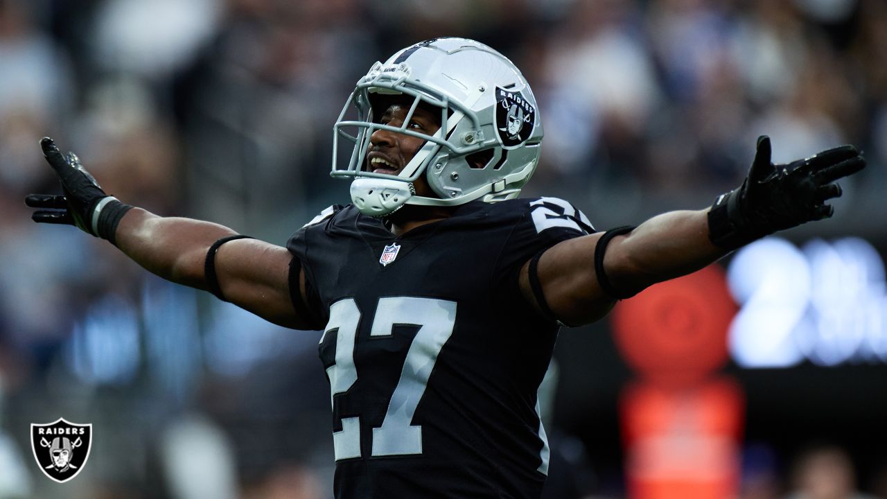 Las Vegas Raiders fullback Jakob Johnson (45) leaves the field against the  Indianapolis Colts during the