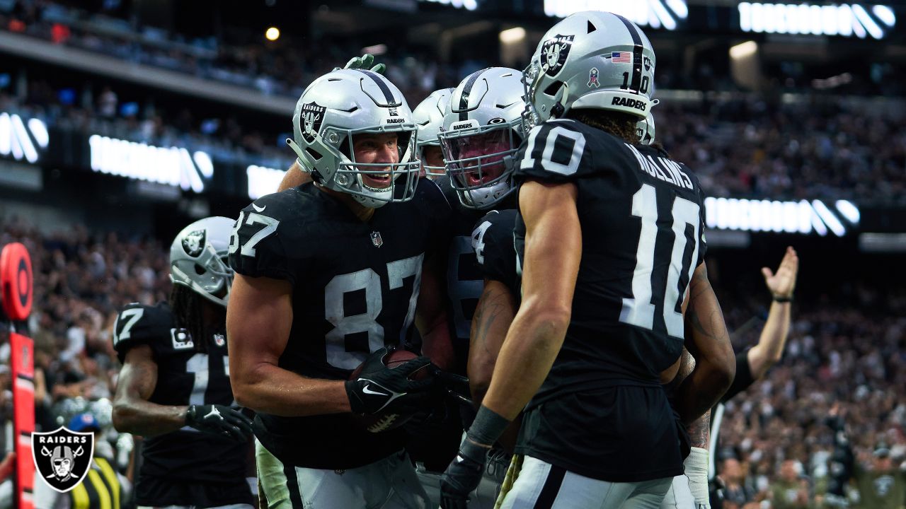 Instant Analysis: Raiders stunned by chaotic Colts, 25-20 - Las Vegas Sun  News