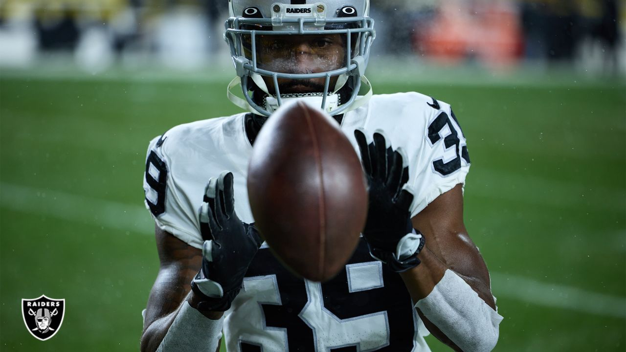 Las Vegas Raiders quarterback Chase Garbers #14 plays during a pre-season  NFL football game against the San Francisco 49ers Sunday, Aug. 13, 2023, in  Las Vegas. (AP Photo/Denis Poroy Stock Photo - Alamy