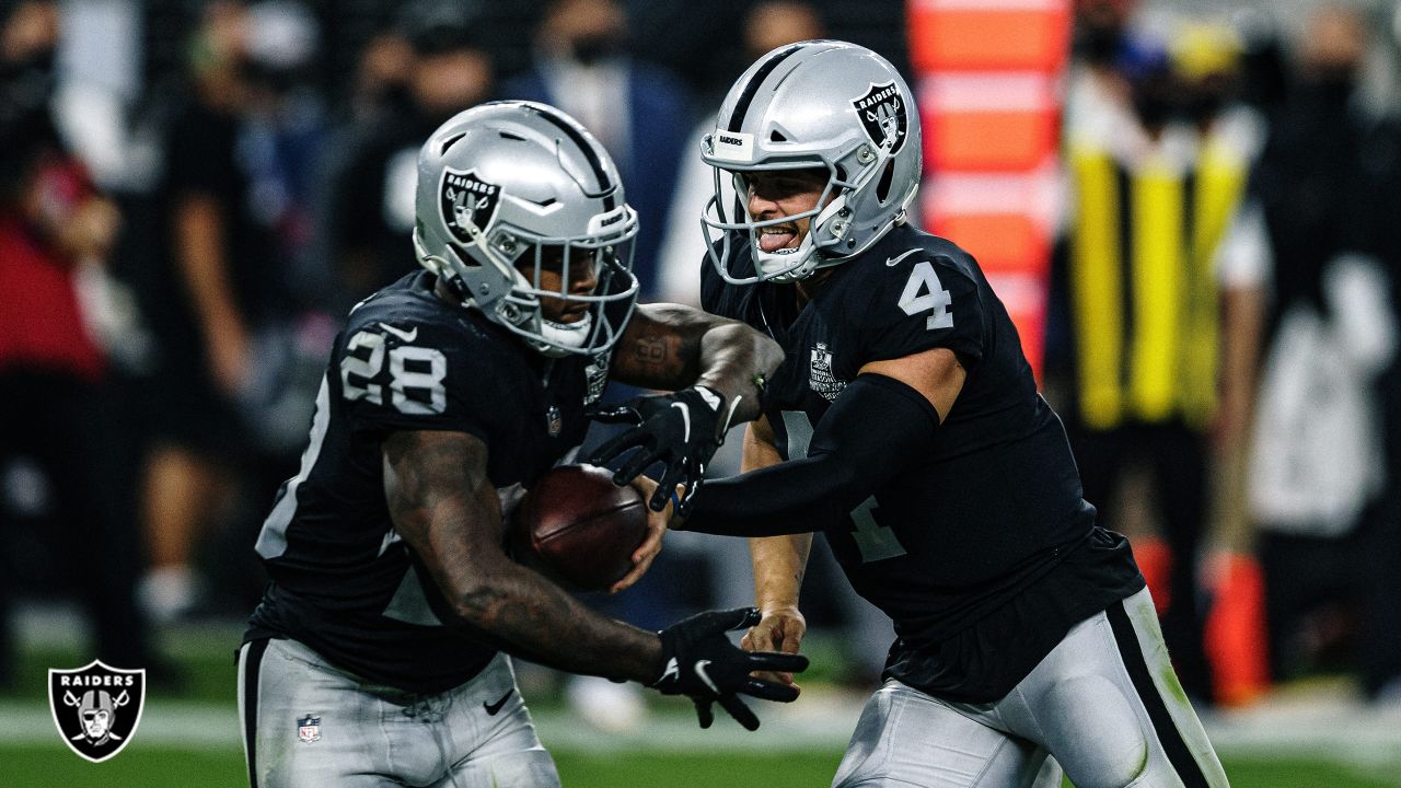 Raiders-Saints: Terrible Las Vegas Week 8 shutout defeat as Derek Carr,  Davante Adams struggle - Silver And Black Pride