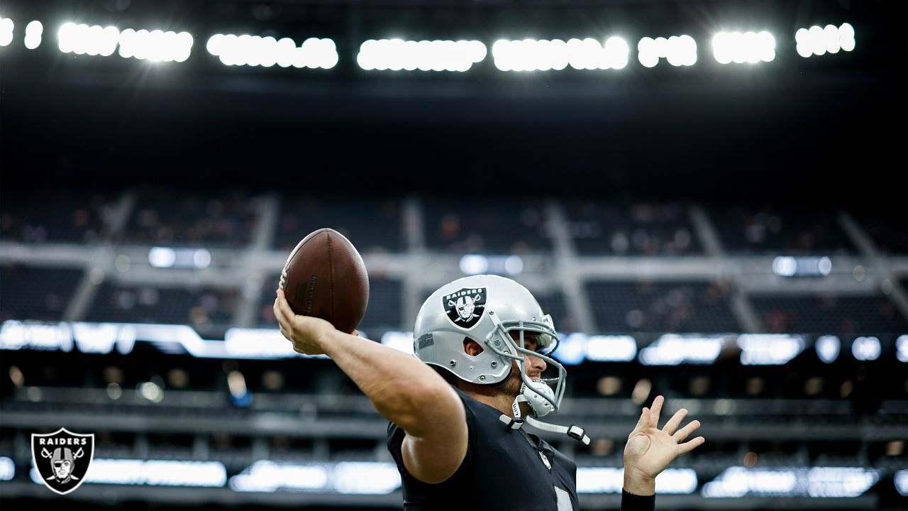 Live coverage: Three Carr interceptions prove Raiders' undoing in LA - Las  Vegas Sun News