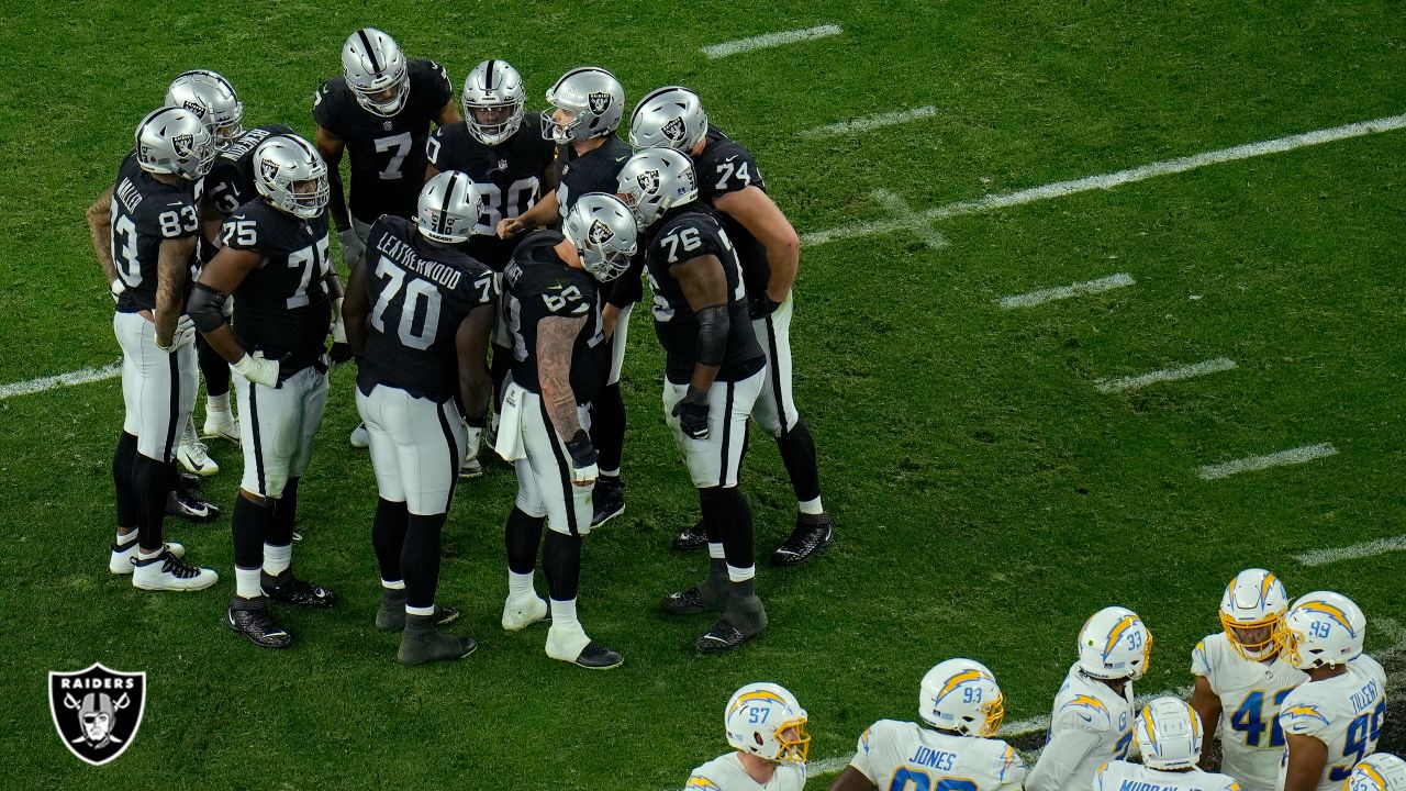 Las Vegas Raiders - Two historic teams meets again ❄️ 