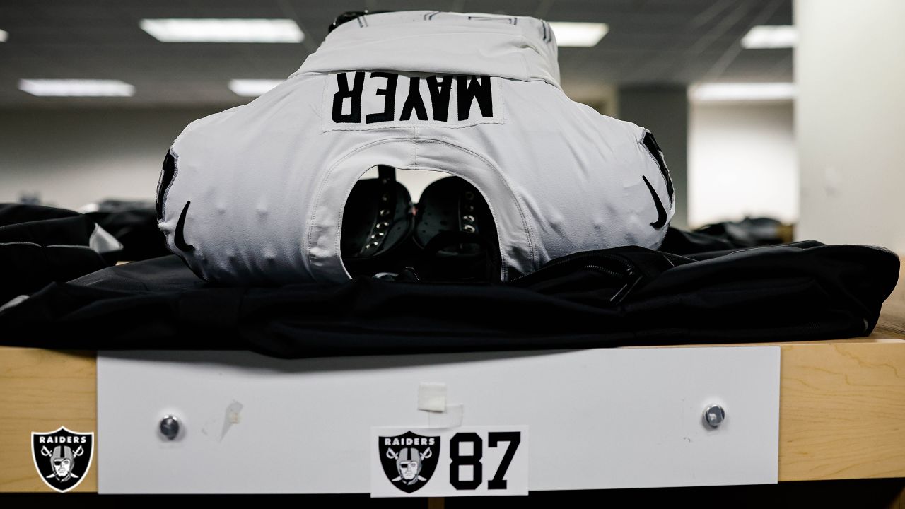 Las Vegas Raiders linebacker Divine Diablo (5) lines up against the Denver  Broncos during an NFL football game Sunday, Sept. 10, 2023, in Denver. (AP  Photo/Jack Dempsey Stock Photo - Alamy