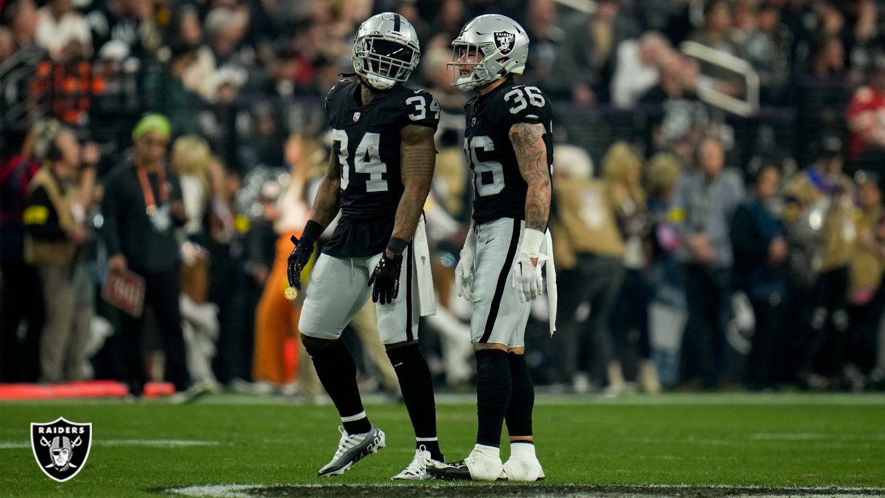 Raiders vs Ravens: Josh Jacobs scores first Las Vegas TD at Allegiant  Stadium with fans - Silver And Black Pride