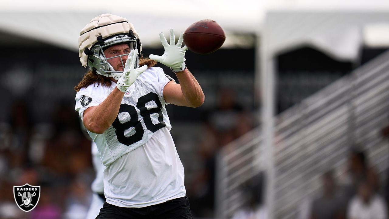 Raiders preseason: Tight end Cole Fotheringham opens eyes - Silver