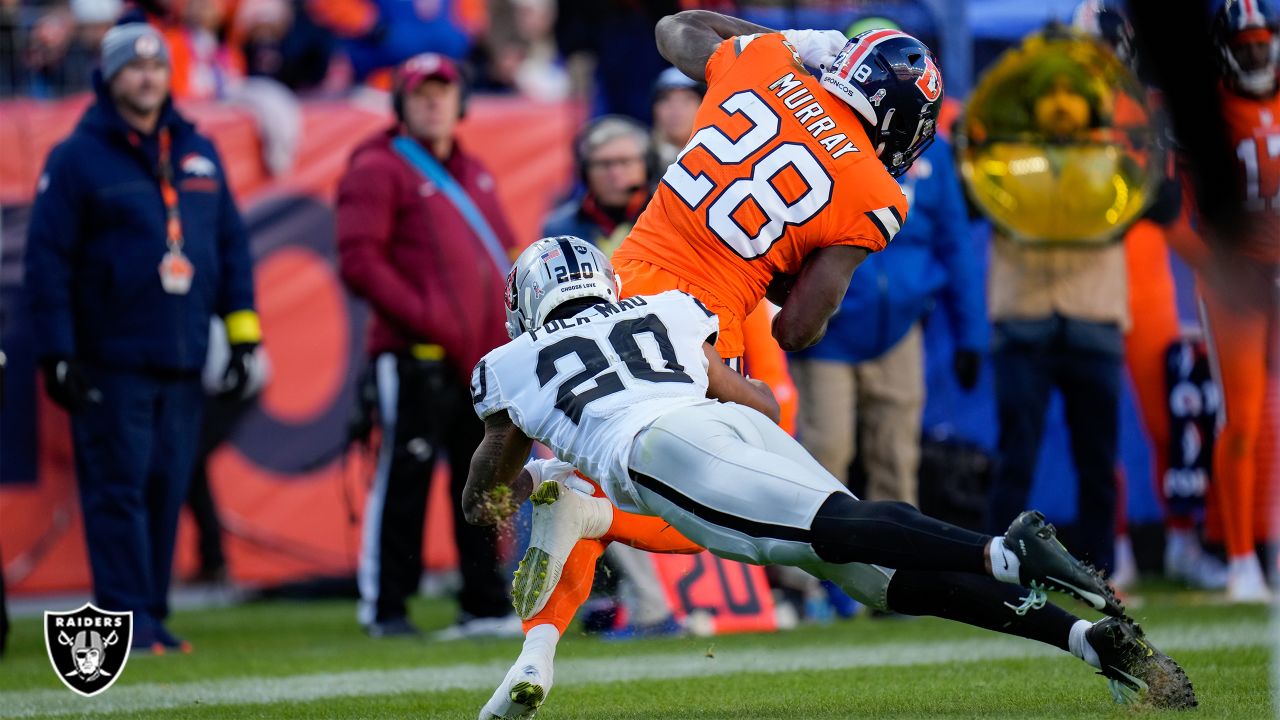 Raiders' Davante Adams stuns Denver Broncos with overtime TD