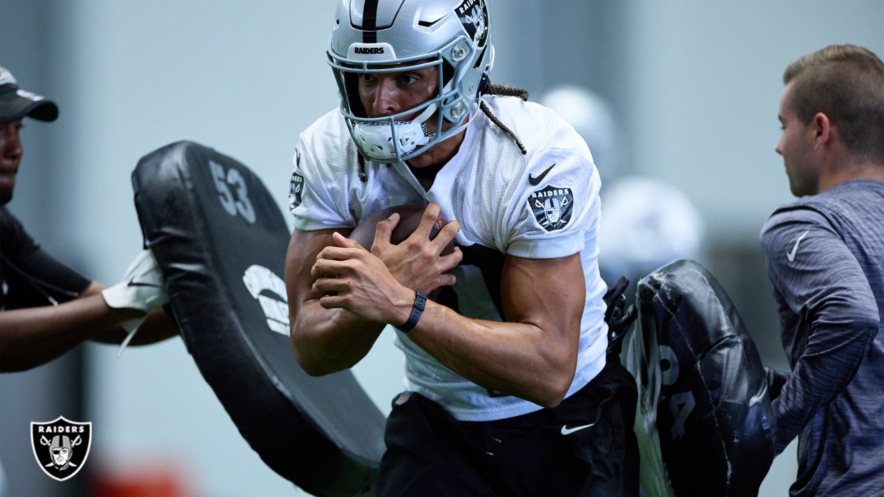 Derek Carr Mic'd Up at Training Camp: 'Good Tempo Today!', Raiders