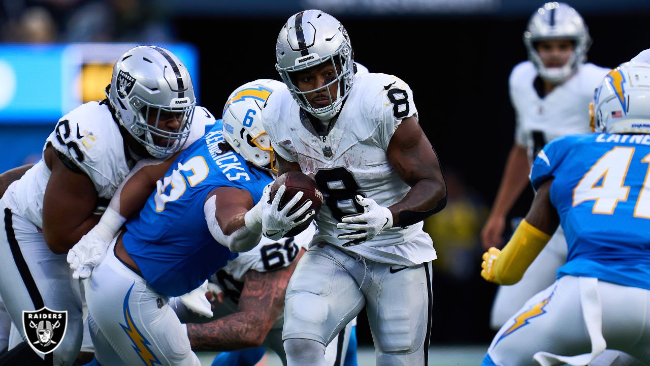 Raiders RB Josh Jacobs gets back on track in Week 4