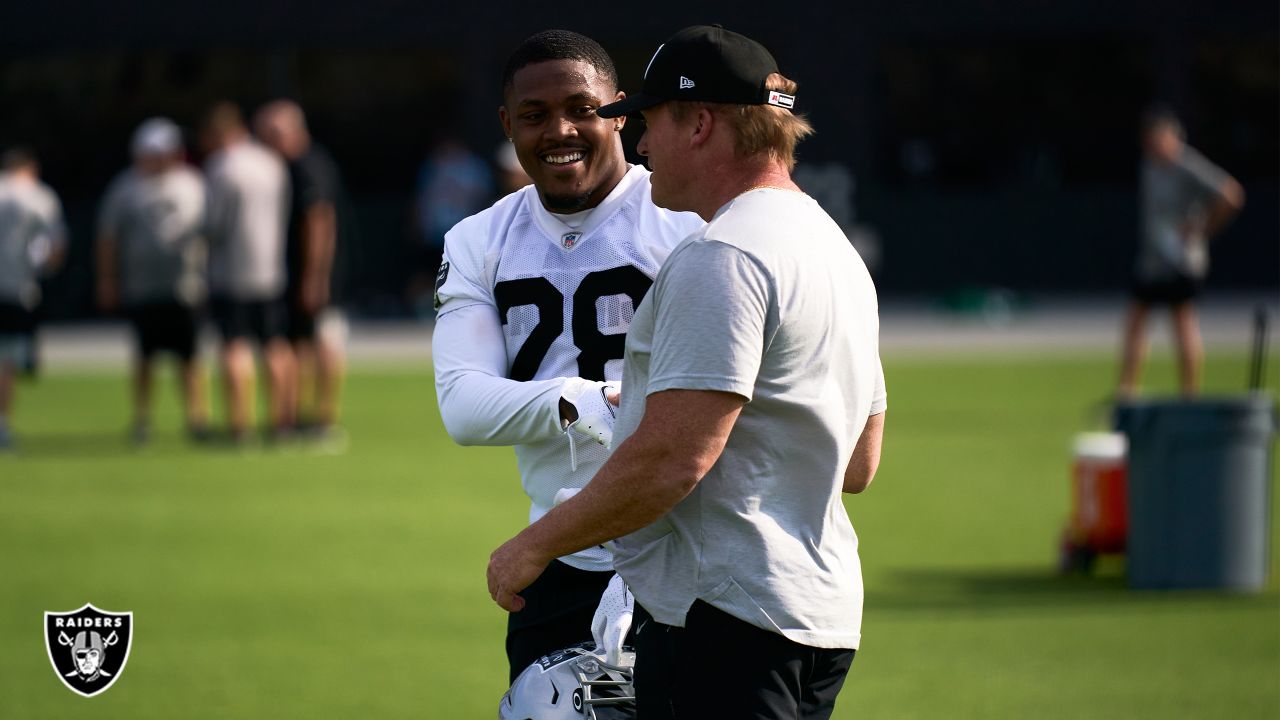 Josh Jacobs barbecuing Las Vegas Raiders' opponents 