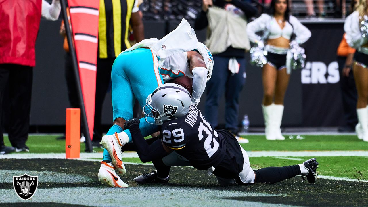 Las Vegas Raiders celebrate after cornerback Casey Hayward (29