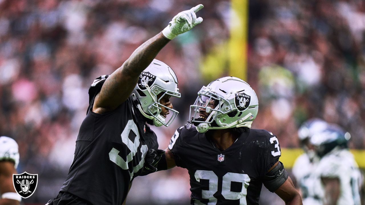 PFF] Most coverage snaps without allowing a TD: ☠️ Casey Hayward - 258 ☠️  Nate Hobbs - 246 The Raiders have a 