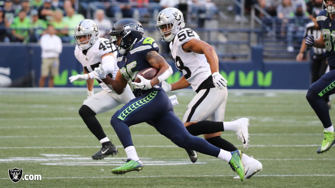 NFL preseason: E.J. Manuel tosses 3 TDs as Raiders topple Seahawks 30-19