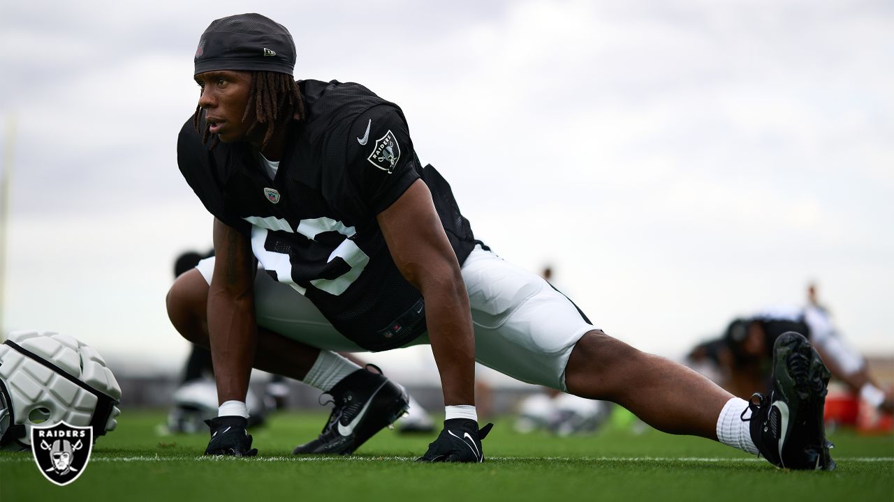 Las Vegas Raiders corner back Amik Robertson makes a catch during an NFL  football practice Wednesday, July 28, 2021, in Henderson, Nev. (AP  Photo/David Becker Stock Photo - Alamy