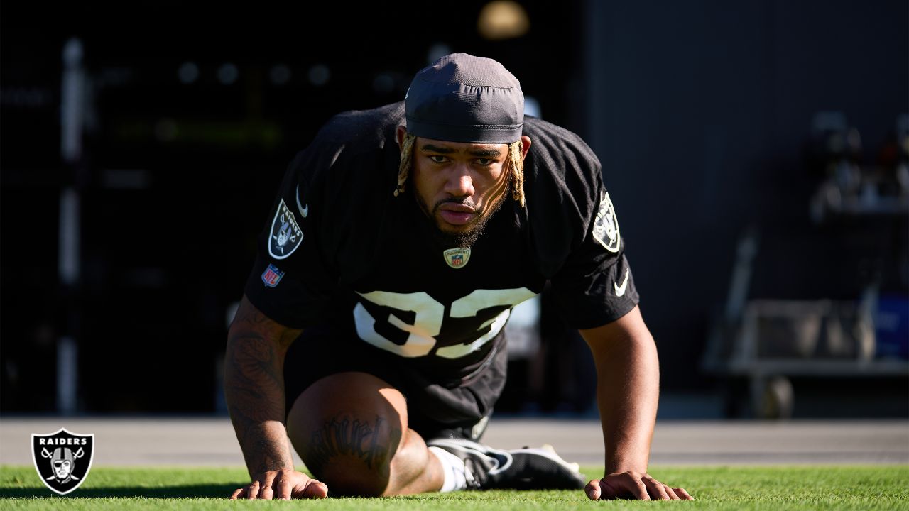 Las Vegas Raiders' Nick Bowers practices during NFL football training camp,  Thursday, July 21, 2022, in Henderson, Nev. (AP Photo/John Locher Stock  Photo - Alamy