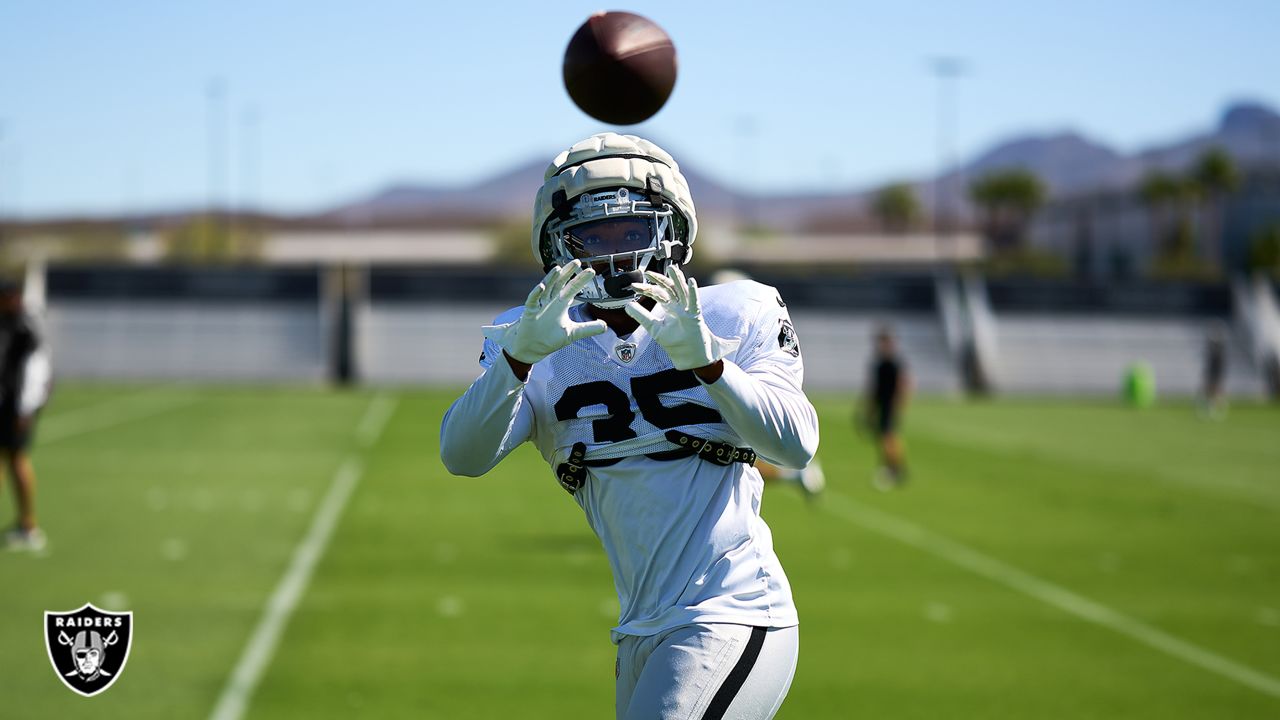 Raiders Rookie RB Sincere McCormick Placed on IR