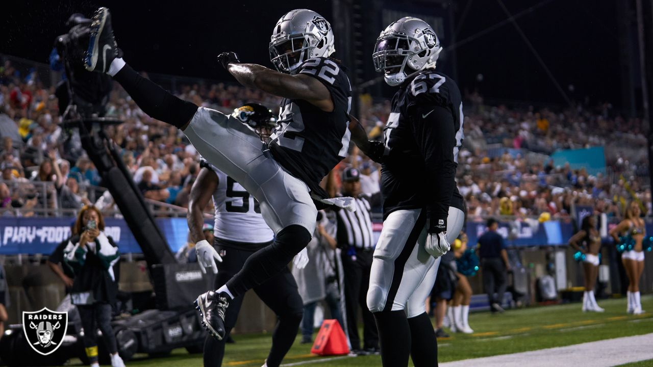 2,522 Jacksonville Jaguars V Oakland Raiders Photos & High Res Pictures -  Getty Images