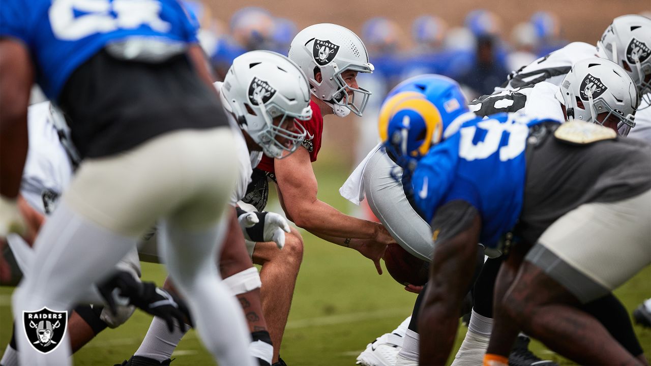 Derek Carr on 'gameday mentality' for first practice with Rams, facing  Aaron Donald