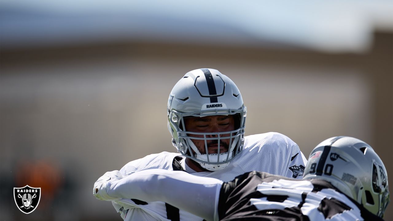 Raiders Mailbag: How is the linebacking corps coming along through Training  Camp?