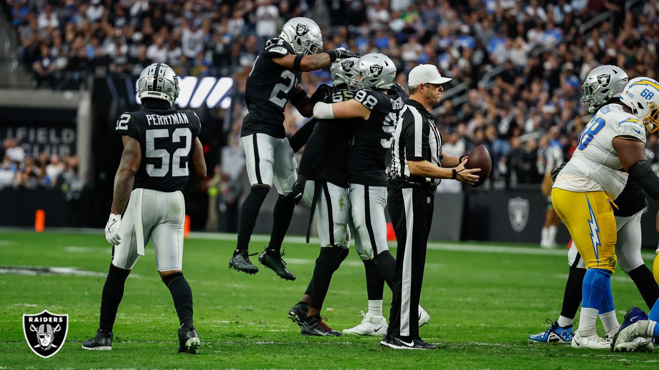 RAIDERS WIN: Strong defense, special teams pull Raiders past Rebels -  Thunder Radio