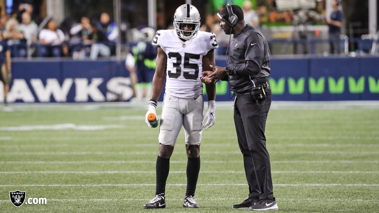 EJ Manuel wins backup QB battle as Raiders go winless in preseason