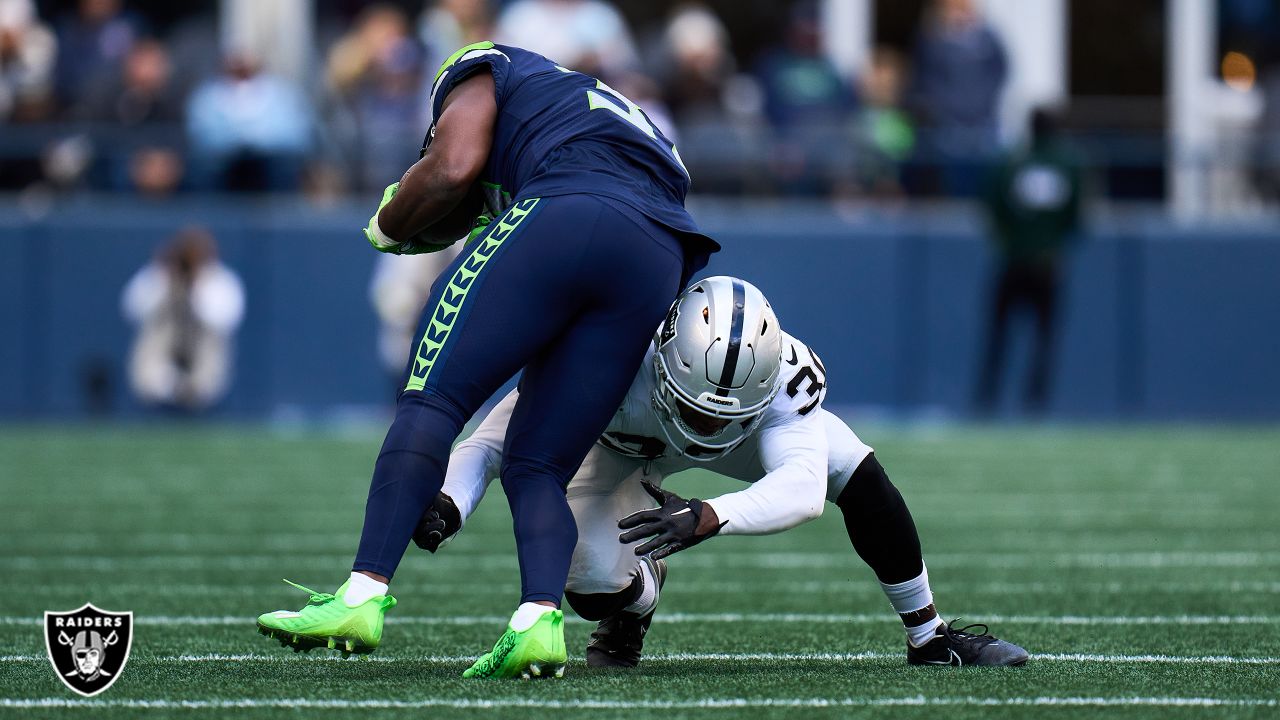 Josh Jacobs voted Week 12 FedEx Ground Player of the Week