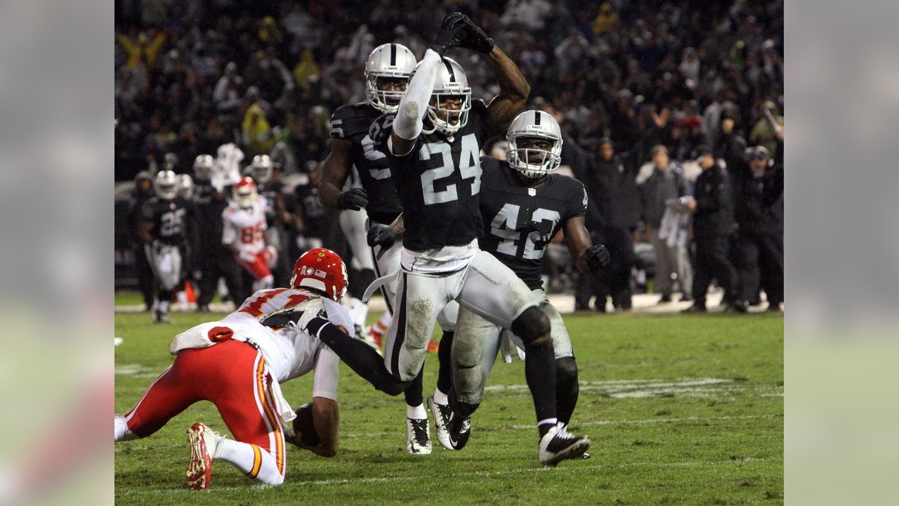 Raiders Charles Woodson announces his retirement from NFL after this season  - Silver And Black Pride