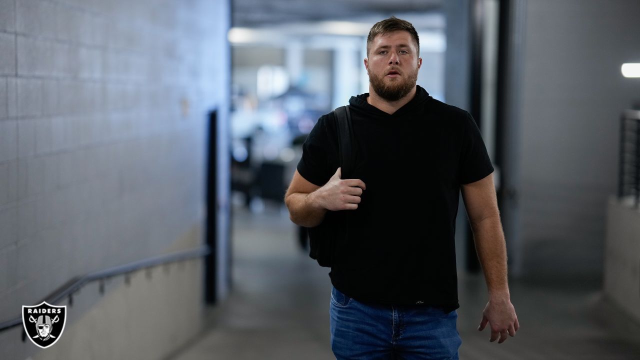 AJ Cole honored pregame for nomination as Raiders' Walter Payton Man of the  Year