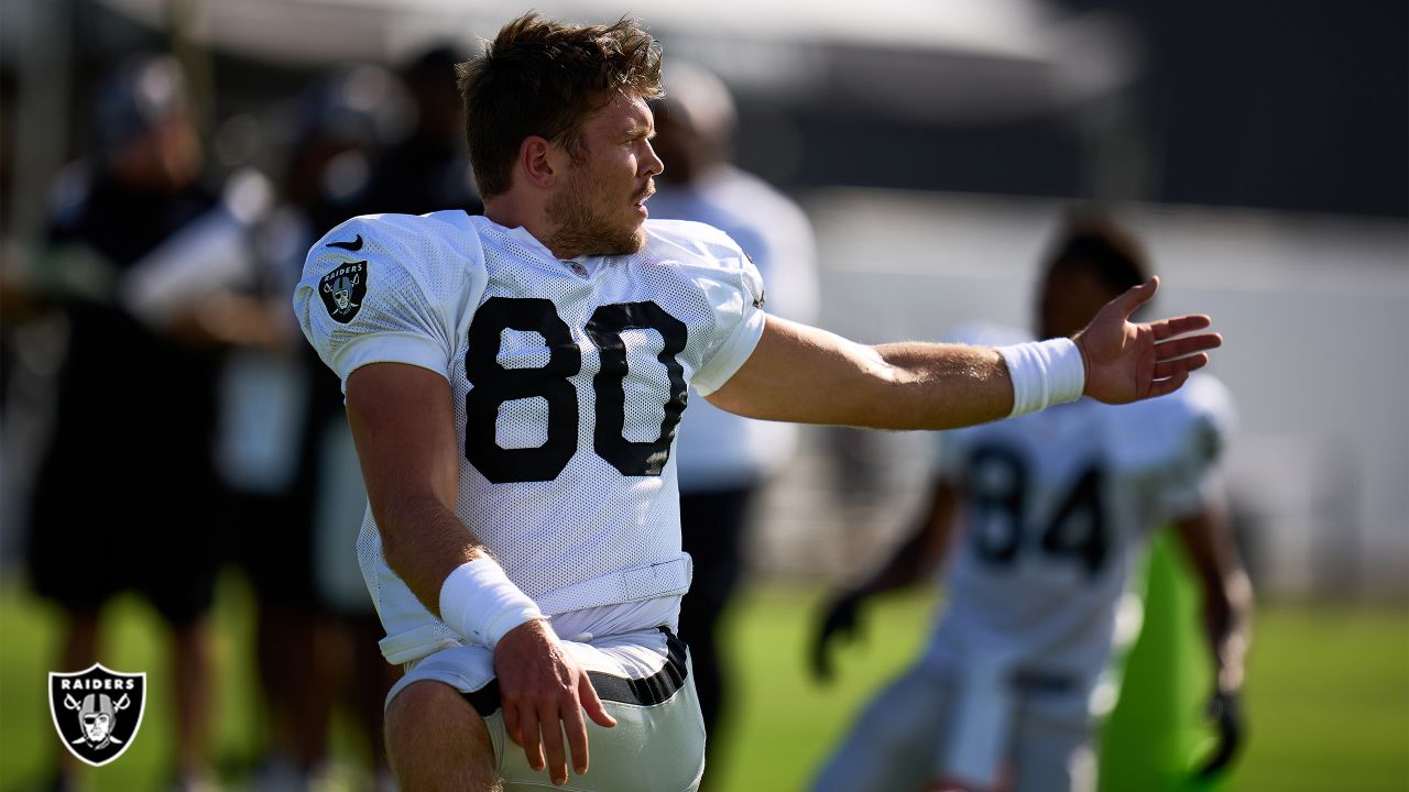 Raiders preseason: Tight end Cole Fotheringham opens eyes - Silver