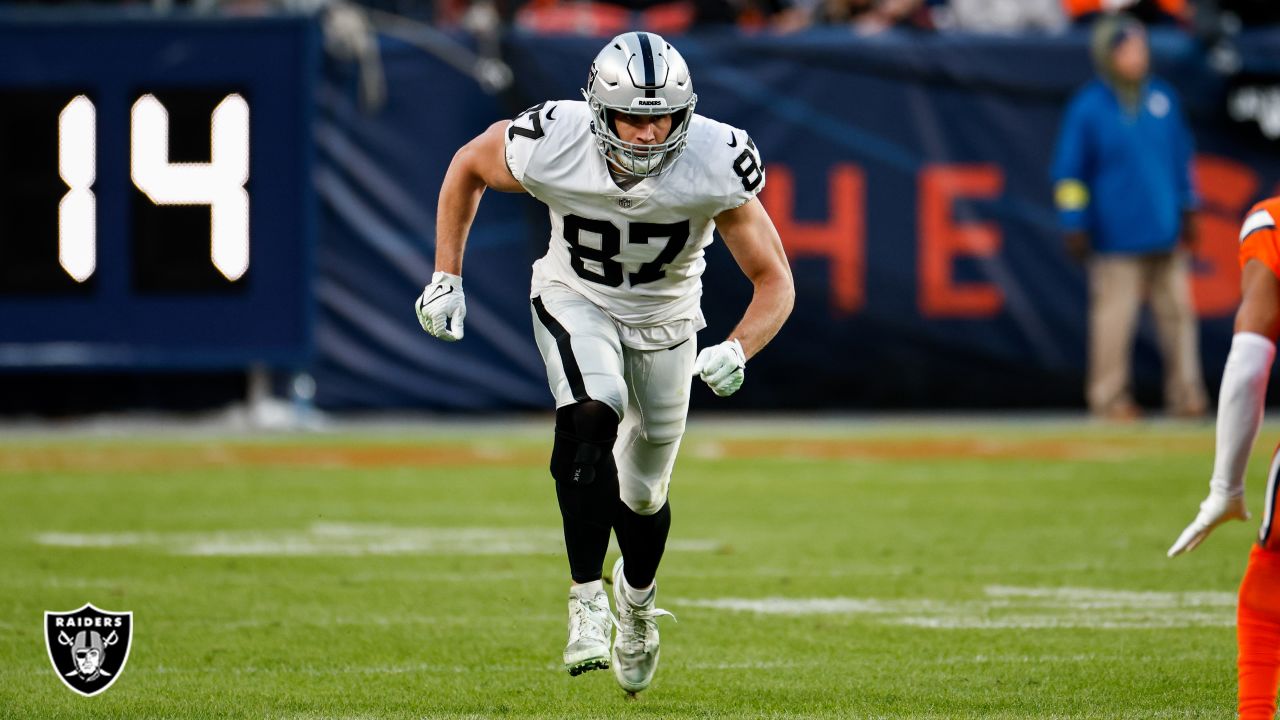 Maxx Crosby combines flash, maturity to emerge as Raiders' leader - ESPN - Las  Vegas Raiders Blog- ESPN