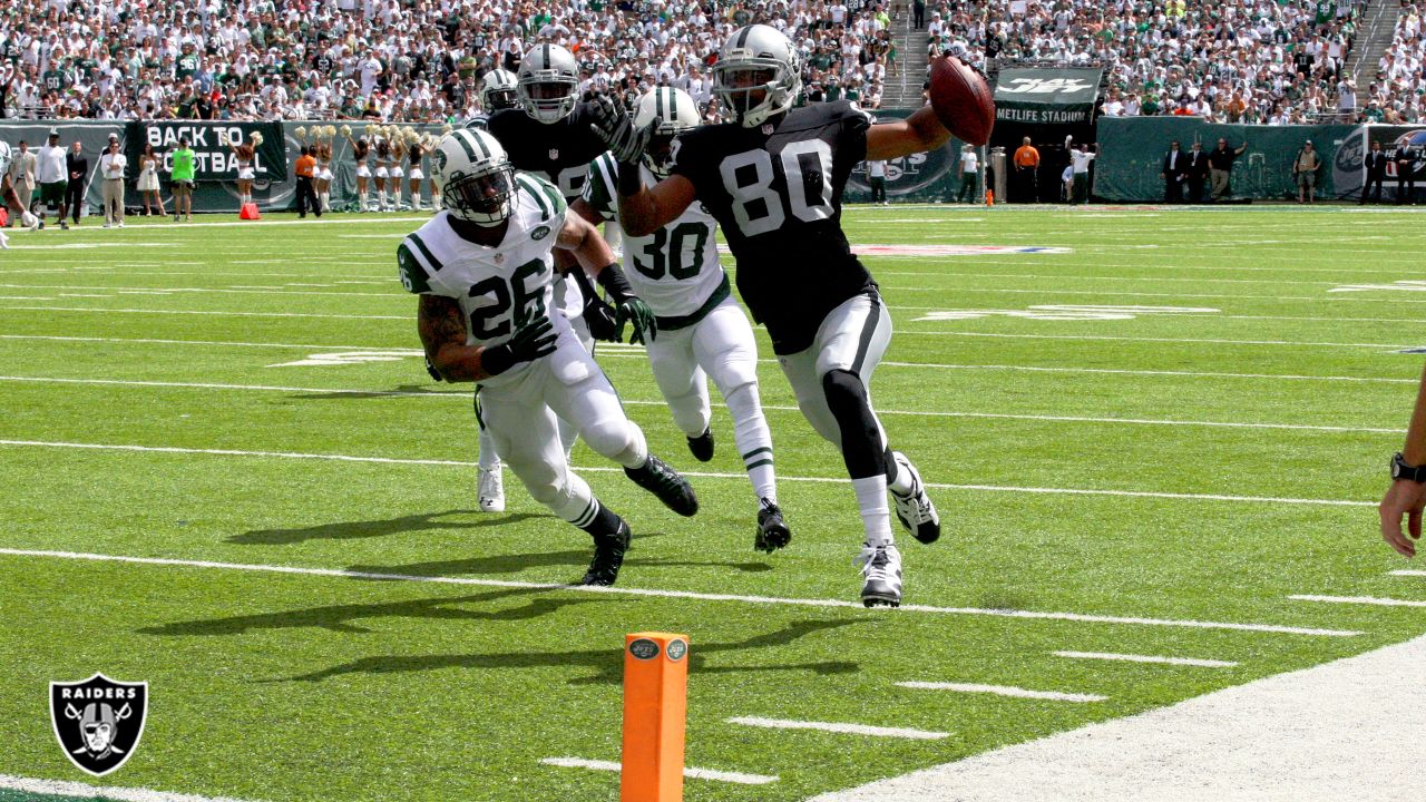 East Rutherford, New Jersey, USA. 24th Nov, 2019. Oakland Raiders defensive  end Clelin Ferrell (96) during a NFL game between the Oakland Raiders and  the New York Jets at MetLife Stadium in