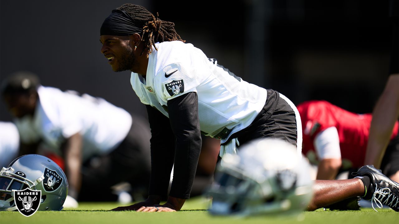 Las Vegas Raiders defensive tackle Matthew Butler (94) leaves the field  after warming up before an NFL football game against the Jacksonville  Jaguars, Sunday, Nov. 6, 2022, in Jacksonville, Fla. (AP Photo/Phelan