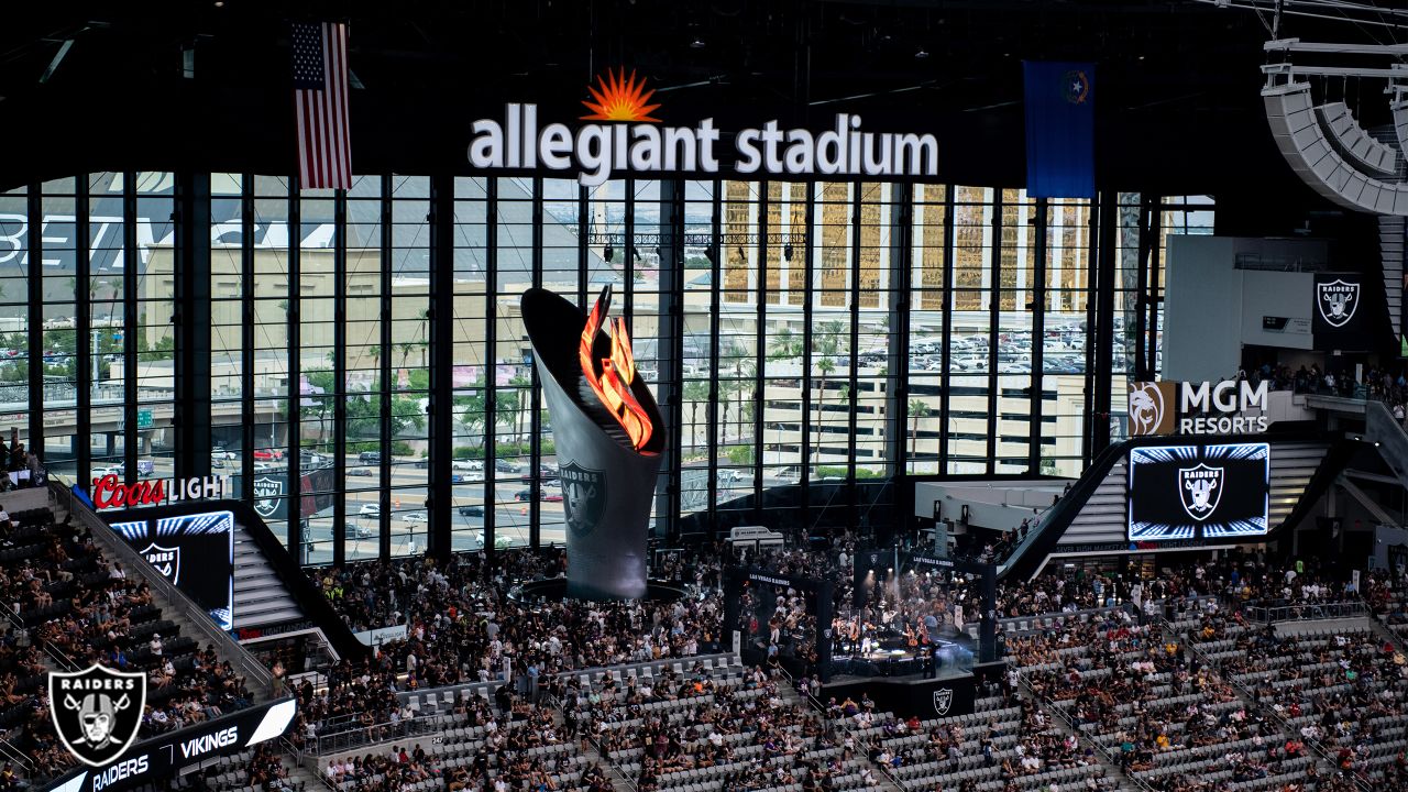 Minnesota Vikings at Las Vegas Raiders, Allegiant Stadium, Las