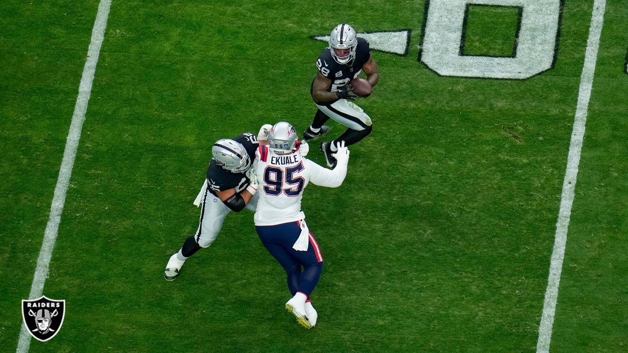 Raiders' last-minute touchdown before Patriots' disastrous end draws ire  toward officiating