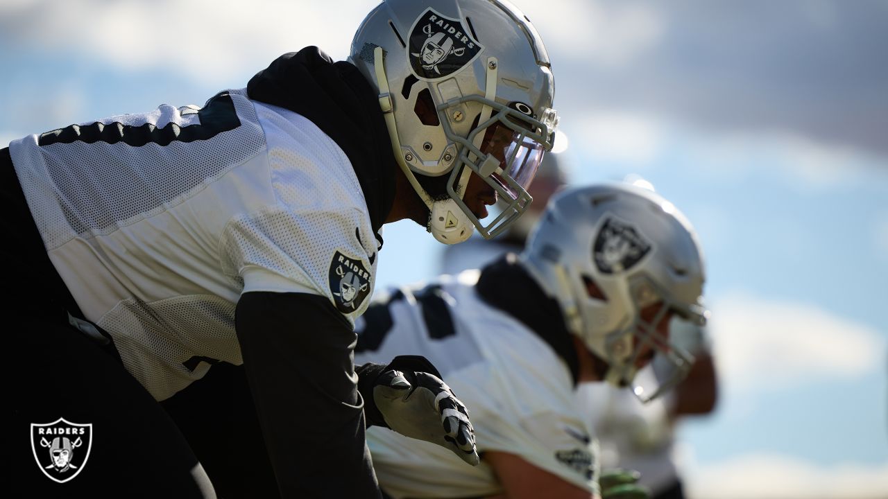 Raiders' 2022 slow start on offensive line shows the 2023 unit can get  going soon - A to Z Sports