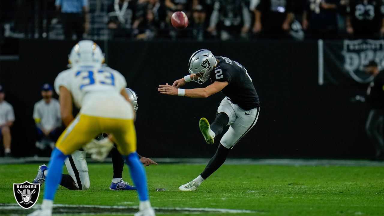 Raiders release Chandler Jones, capping final tumultuous month with the  team – KGET 17