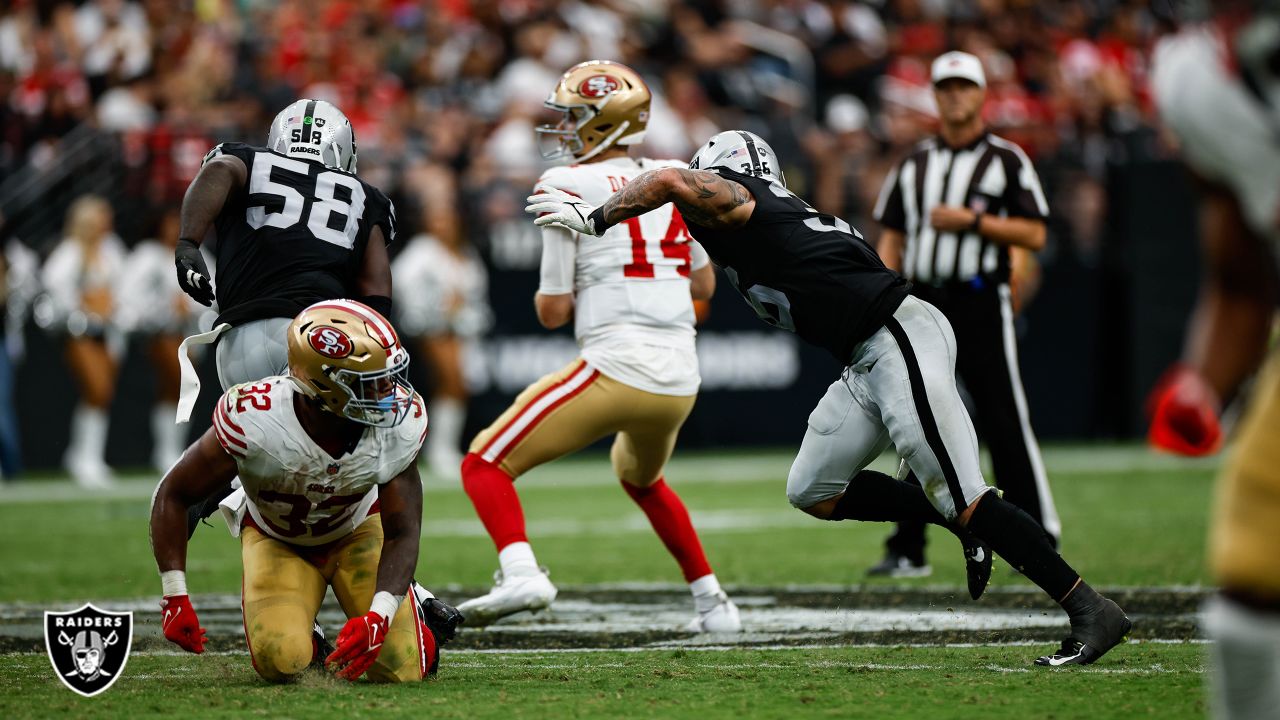 San Francisco 49ers tight end Brayden Willis #9 plays during a pre-season  NFL football game against the Las Vegas Raiders Sunday, Aug. 13, 2023, in  Las Vegas. (AP Photo/Denis Poroy Stock Photo 