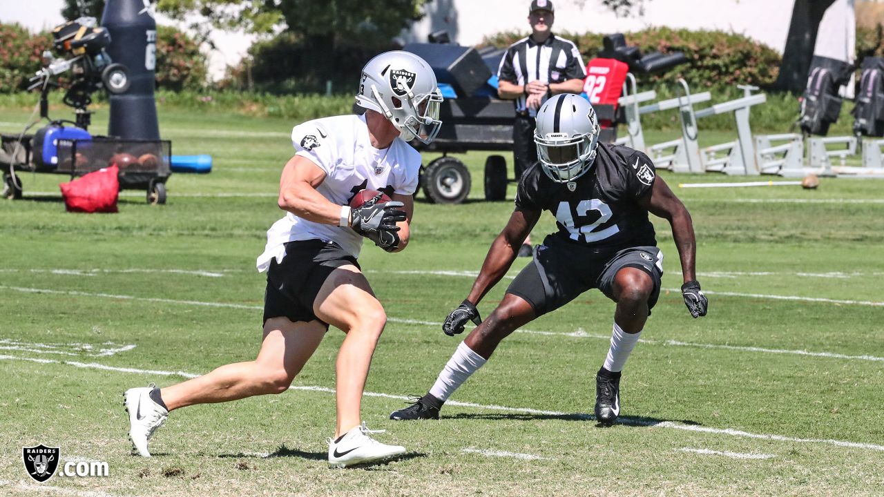 Frostee Rucker already impressed by one Raiders rookie