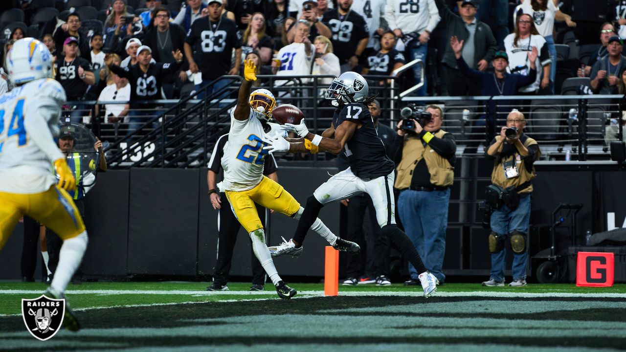 New England Patriots Target All-Pro WR Davante Adams from Las Vegas Raiders  in Trade - BVM Sports