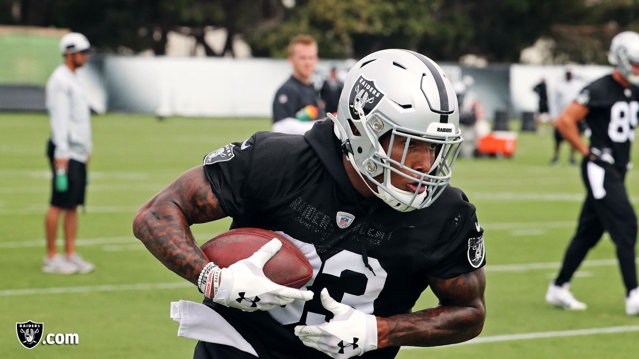 Oakland Raiders tight end Derek Carrier (85) and tight end Lee