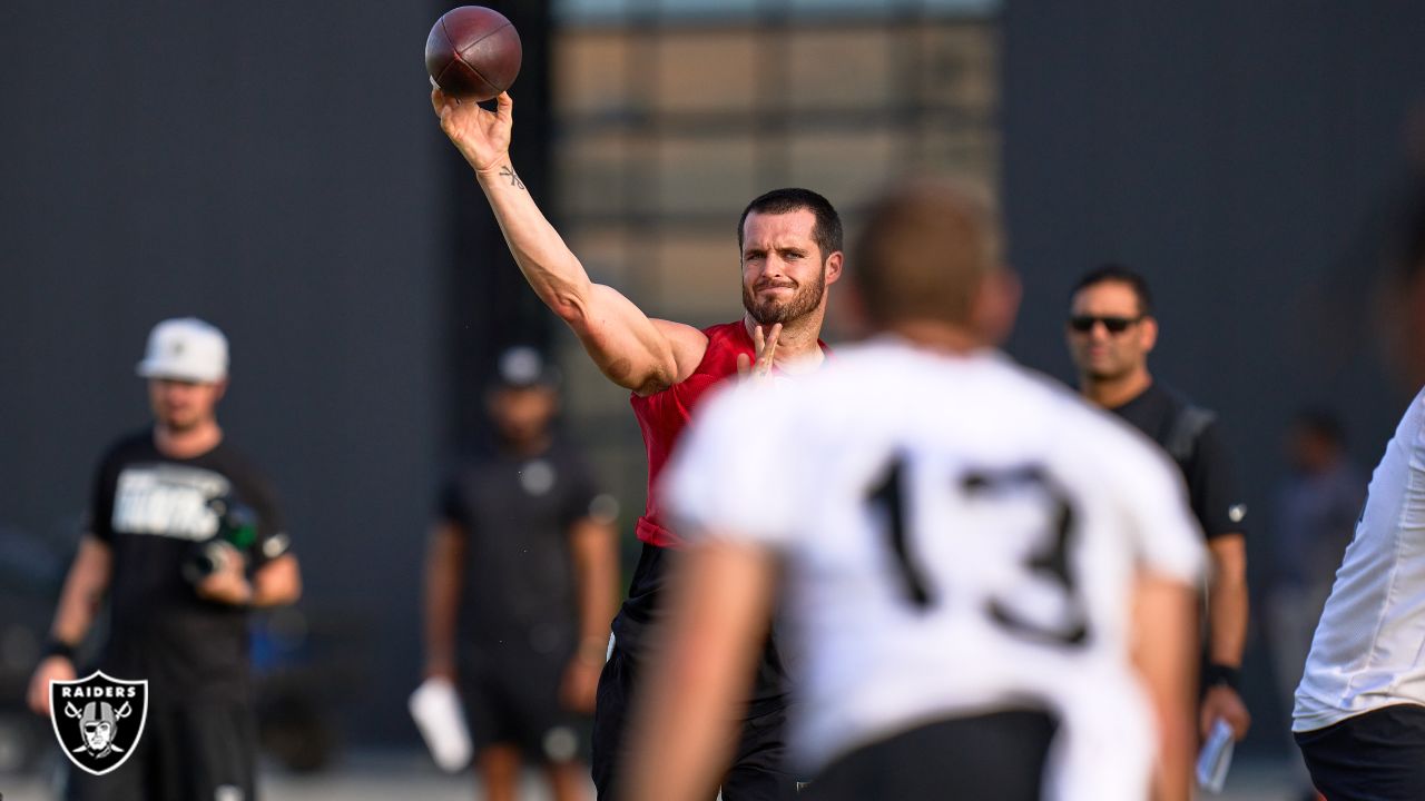 Raiders News: Derek Carr Compares Yannick Ngakoue To Von Miller