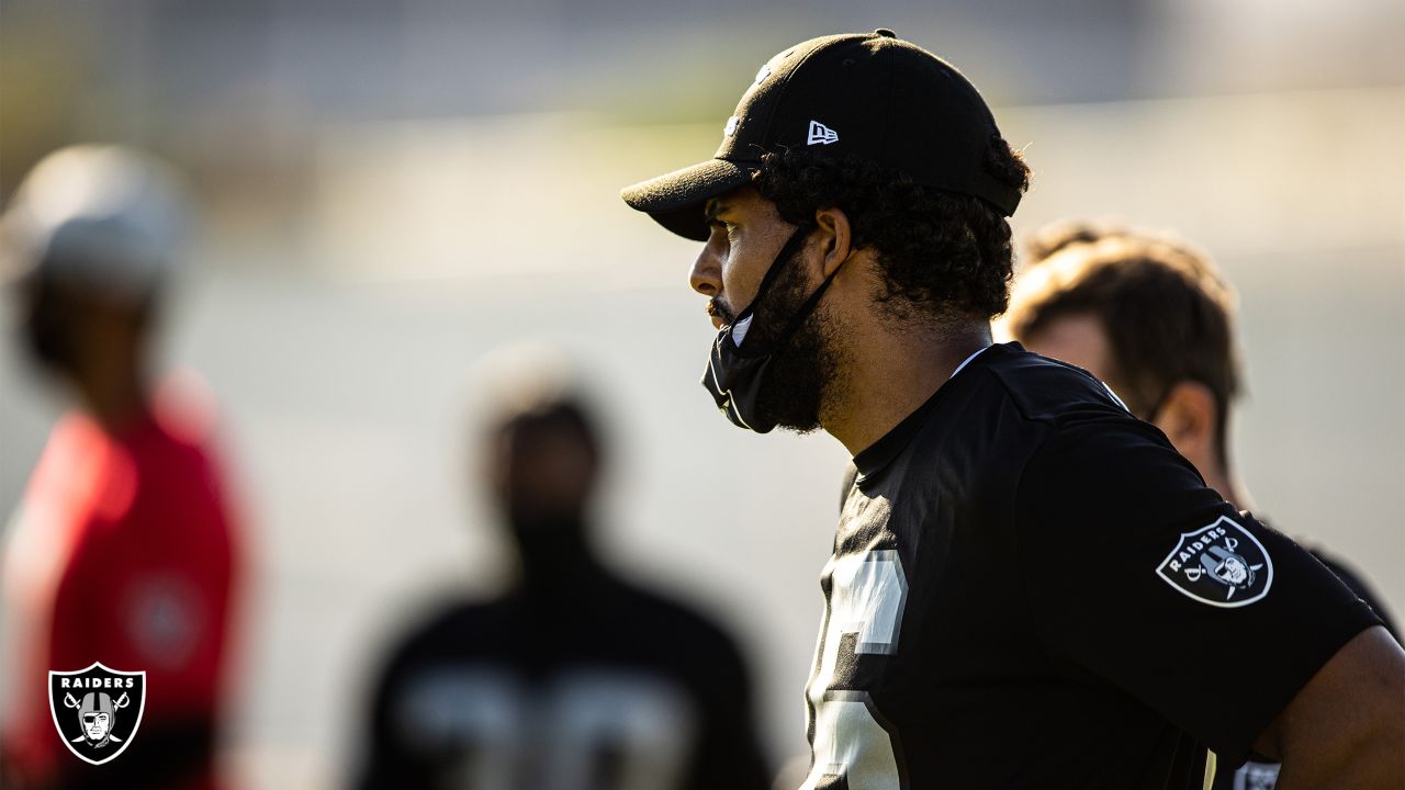 Raiders rookie Johnathan Abram surprises his mom with new car