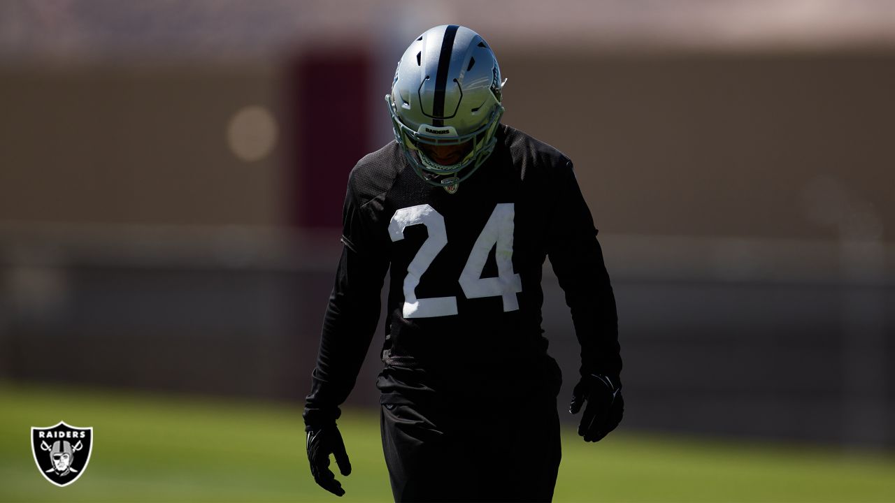 Las Vegas Raiders quarterback Chase Garbers during practice at the NFL  football team's practice facility Thursday, June 2, 2022, in Henderson,  Nev. (AP Photo/John Locher Stock Photo - Alamy