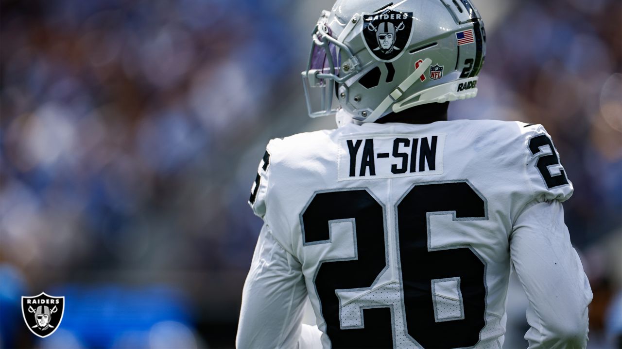 Carr-Adams connection rallies Raiders past Chargers 27-20