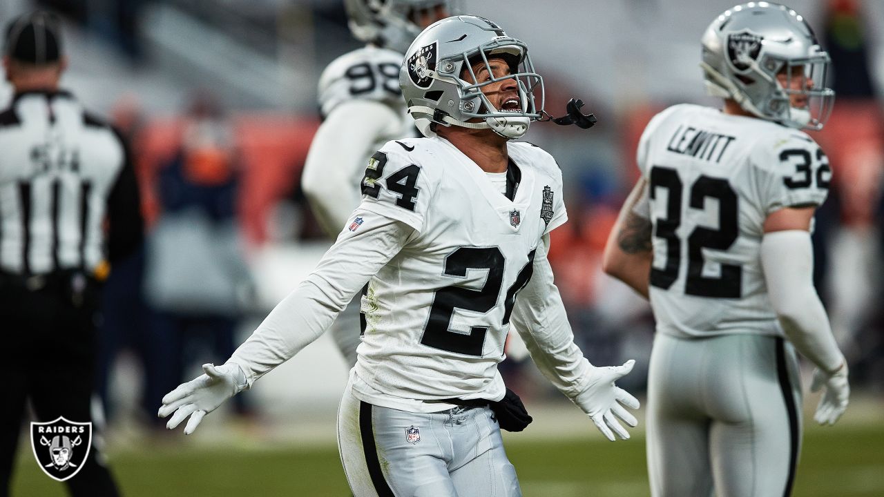 Las Vegas Raiders strong safety Johnathan Abram (24) warms up before the  start of an NFL footba …