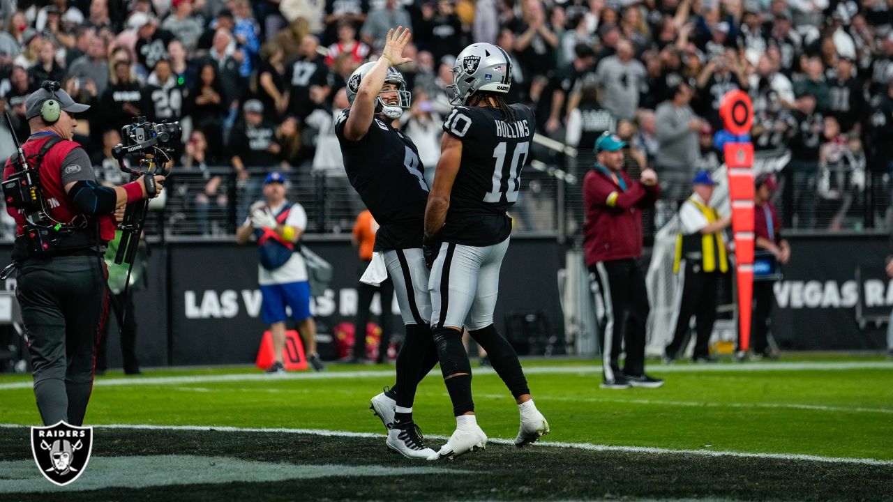 Raiders shock Patriots with stunning 48-yard defensive touchdown to win game  on improbable final play 