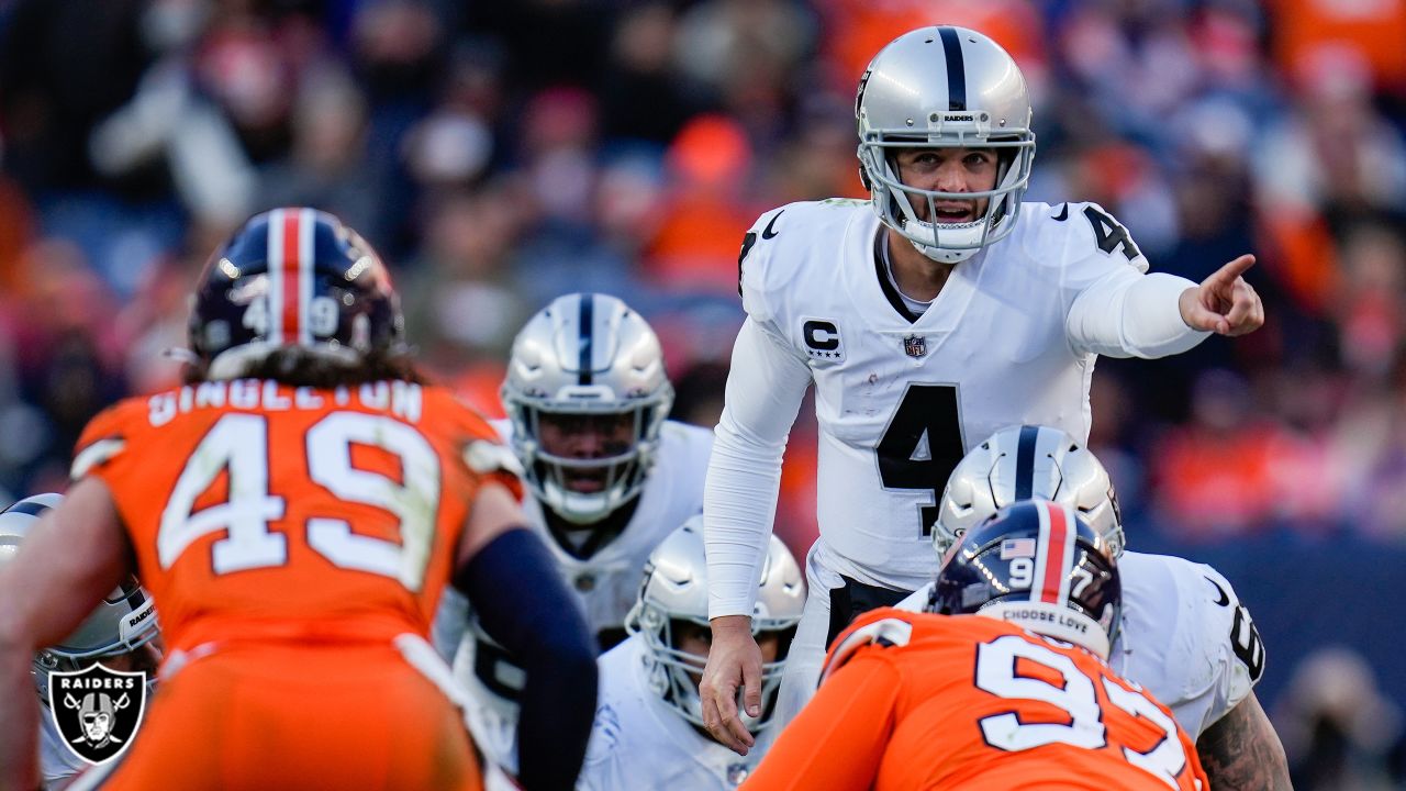 Las Vegas Raiders defensive end Maxx Crosby (98) lines up against the  Denver Broncos during an NFL football game Sunday, Sept. 10, 2023, in  Denver. (AP Photo/Jack Dempsey Stock Photo - Alamy