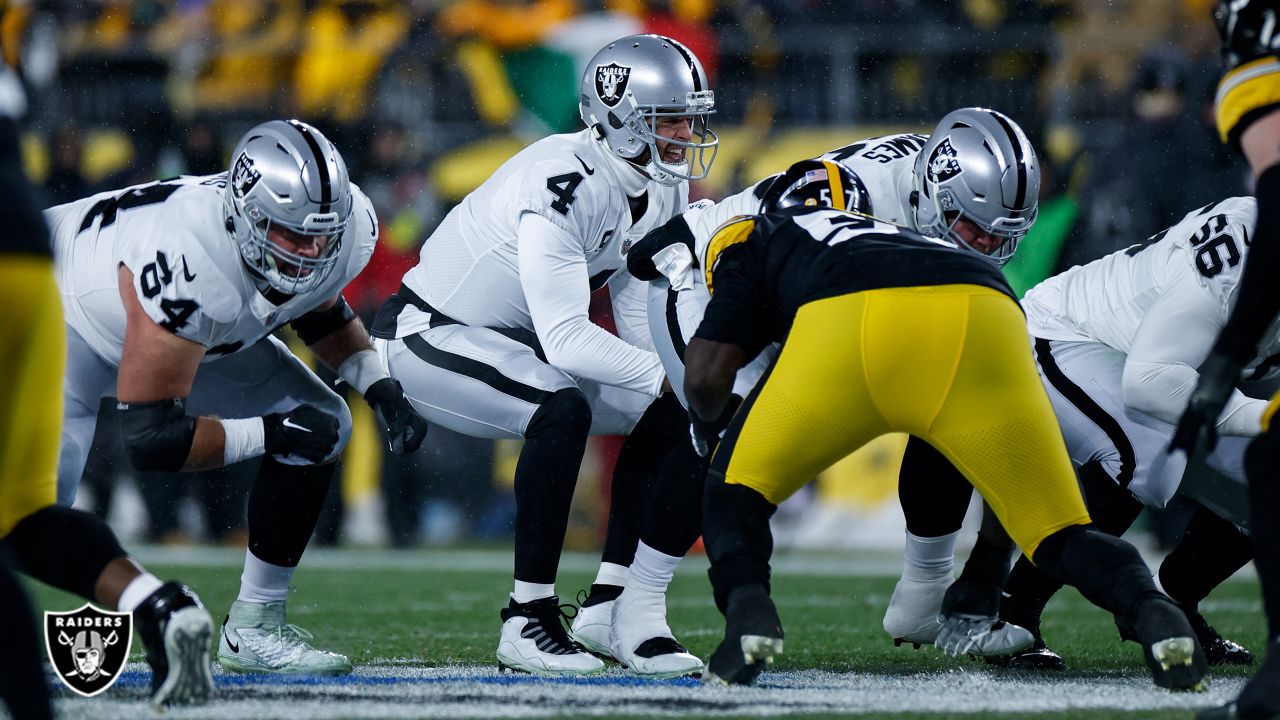 Steelers build lead, hold on vs. Raiders in Las Vegas