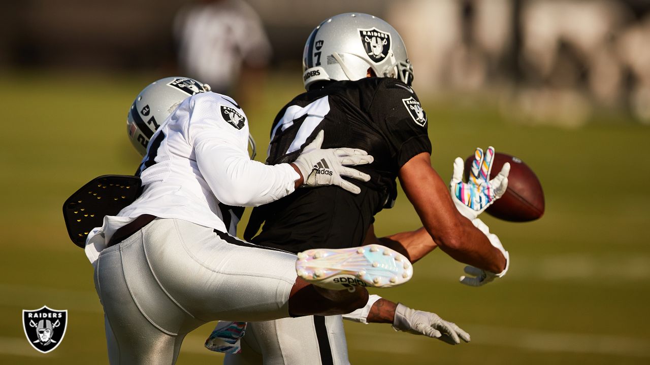 WATCH: Raiders FB Alec Ingold shows off the hops with a wild hurdle